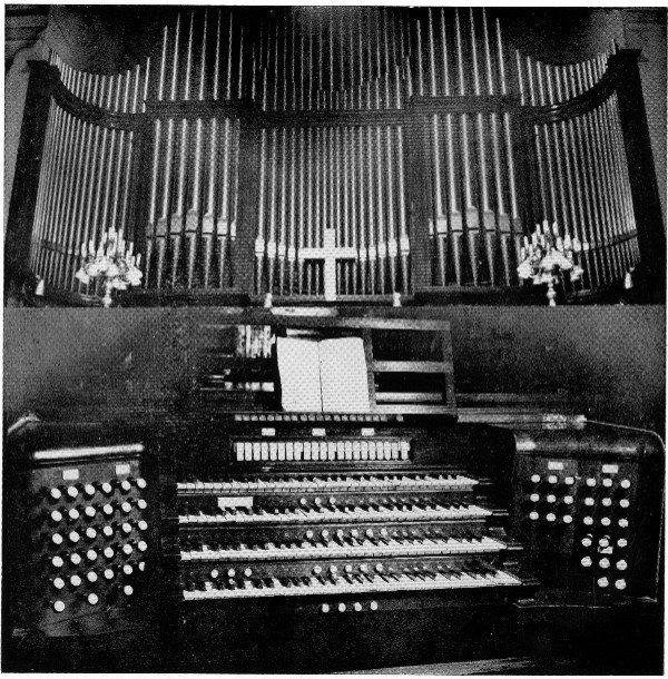 Ernest M. Skinner organ, Op. 145 (1907) in Tompkins Avenue Congregational Church (Brooklyn, NY)