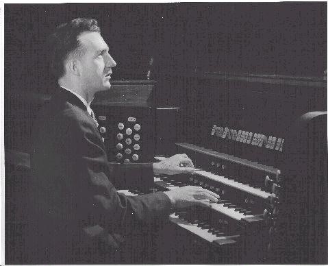 William Watkins at Skinner Organ, Op. 315 (1920) in First Congregational Church (Washington, DC)