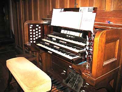 Skinner organ, Op. 365 (1922) in Unity Baptist Church (Lewiston, ME)